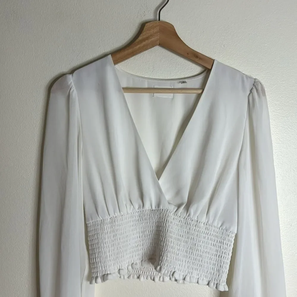 Wilfred Wistful white Blouse - Aritzia V neck‎ sheer sleeves smocked bodice M